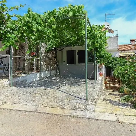 Apartament Radan - Near Brulo Beach